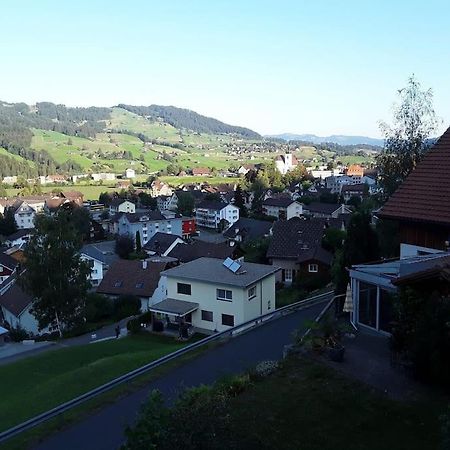 Zwinglis Ferienwohnung Rosi Nesslau Bagian luar foto